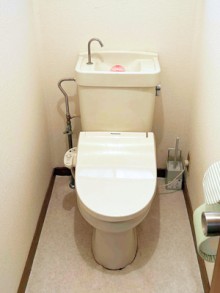 使いやすい高さの手洗い☆足元までスリムなフォルムで広々と 新宿区I様邸 使いやすい高さの手洗い☆足元までスリムなフォルムで広々と 新宿区I様邸